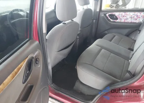 2005 Ford Escape Xlt из США, поврежденный, VIN 1FMYU93125KE31365